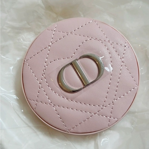 Dior Beauty Pink Compact Mirror - Picture 2 of 3